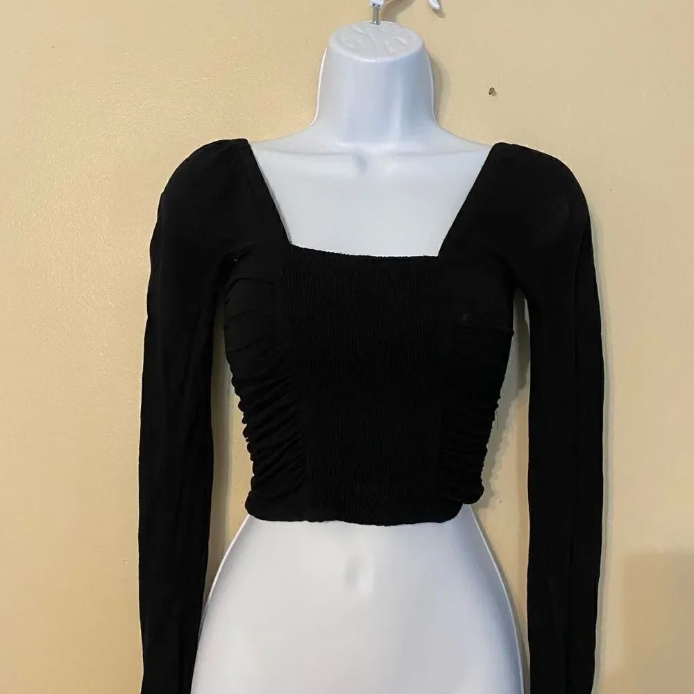 Urban Outfitter Black Ruched Long Sleeve Crop Top